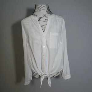 a‎ new day White Button-Down Women's Shirt